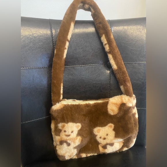 🌟Host Pick!!🌟Teddy Bear Fluffy Shoulder Bag. - Picture 4 of 6